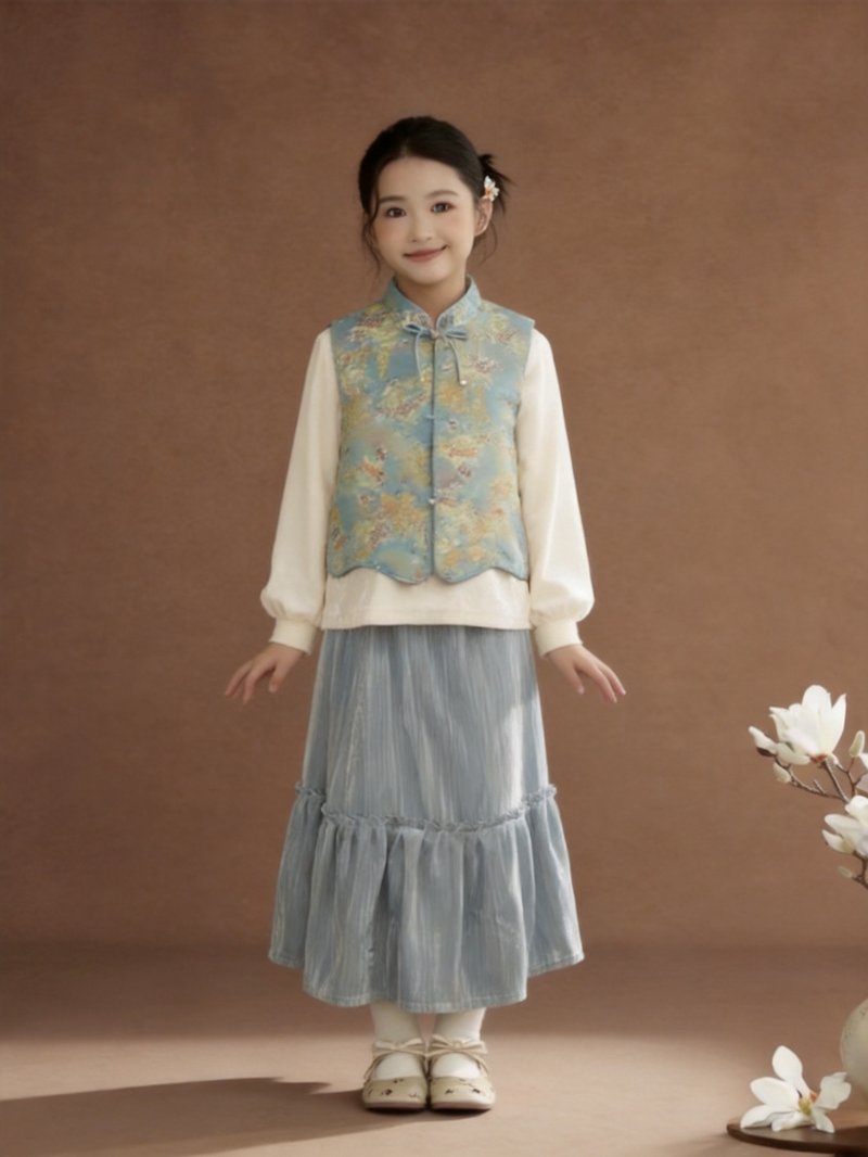 湖蓝织锦提花马甲衬衣长裙三件套（女童） —— 湖蓝织锦提花三件套，衬衣配长裙，秋日穿着温婉大方。
